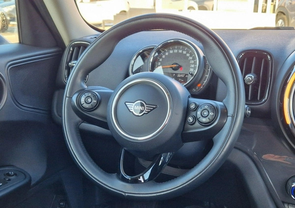 MINI Countryman cena 64900 przebieg: 186200, rok produkcji 2019 z Sosnowiec małe 631